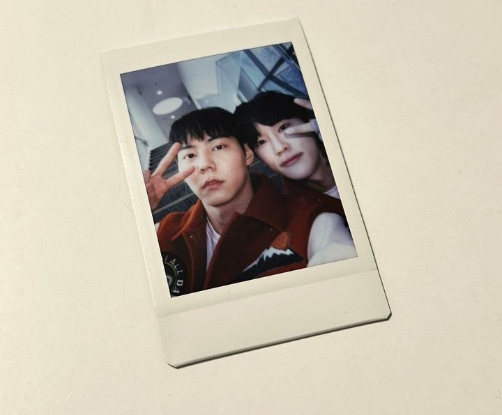 ZB1_Sung_Hanbin's tweet photo. Sharing JunSeongHo Record of Relationship. 100% Friendship To 101% Lovers ❤️❤️😍😍
#Hisman2 #hismanseongho #hismanjunseong  #datingmen https://t.co/VVU3z9fYn2