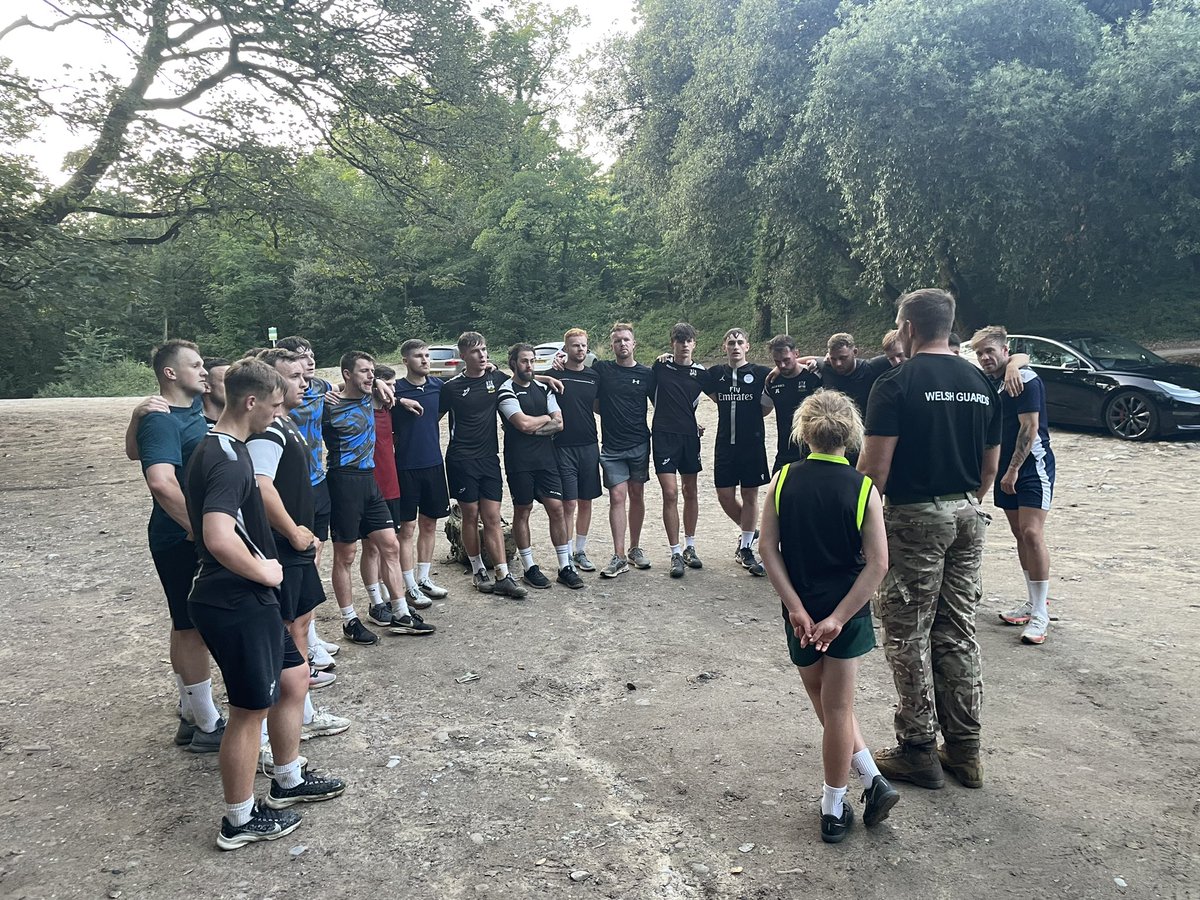 RiscaUtd's tweet photo. What a fantastic evening for pre season training last night @DanCope25 really put the lads through their paces.. #welshguards #merthyrmawr #preseasonfitness https://t.co/n8KFHjAJOX
