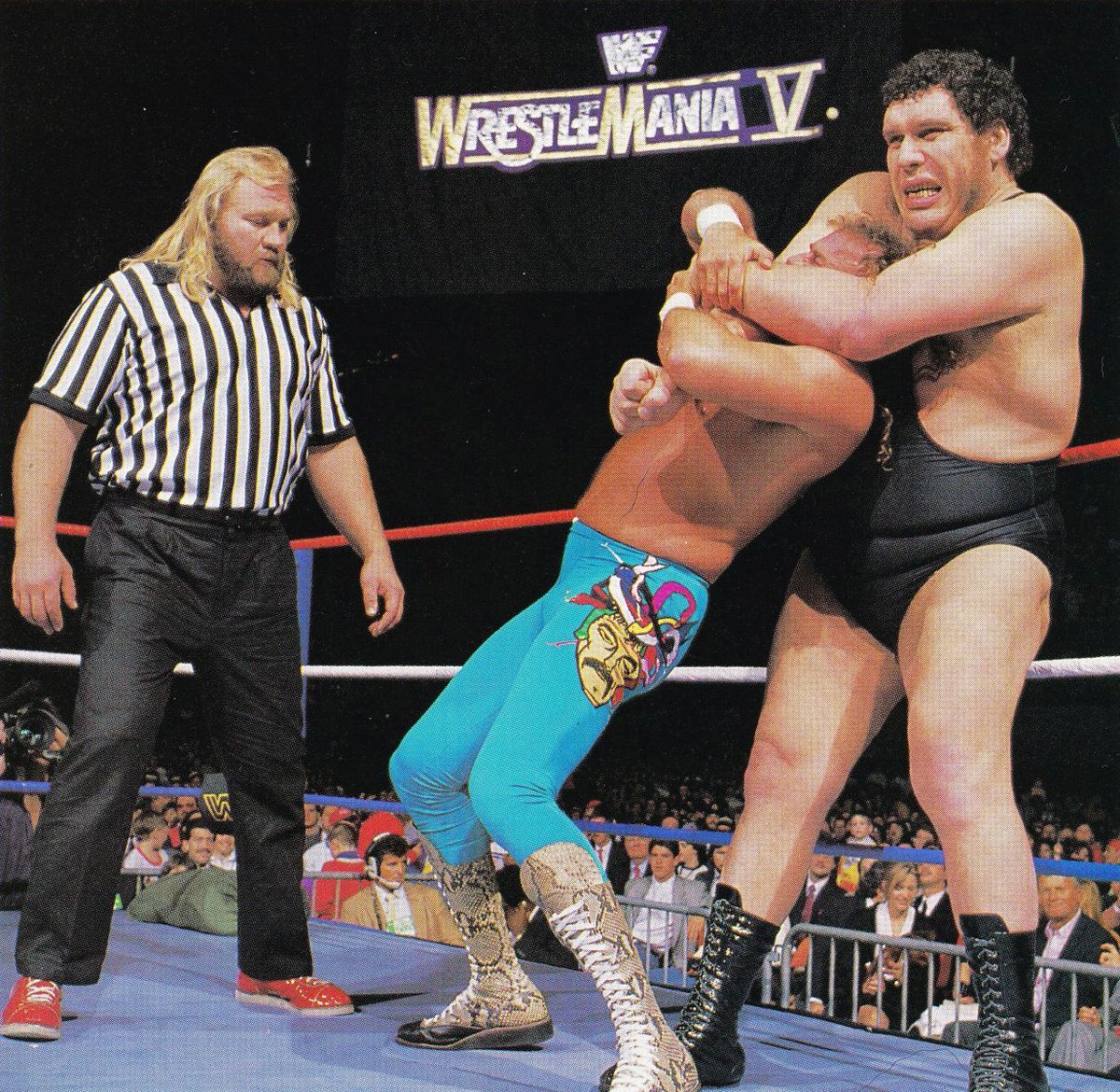 WWFWrestling1's tweet photo. WrestleMania Wednesday! Jake "The Snake" Roberts tangles with Andre the Giant with Big John Studd as guest referee at WrestleMania V. #WWF #WWE #WrestleMania #JohnStudd #AndretheGiant #JakeRoberts https://t.co/1DWi72tocX