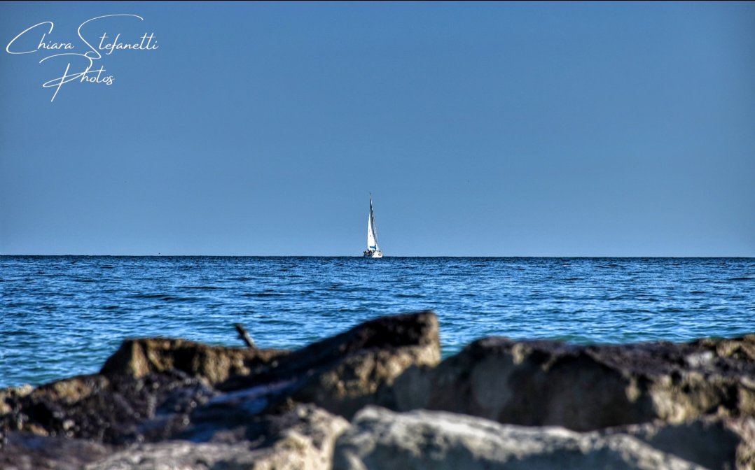 #nikonphotography #photography #fotografia  #nikonphoto #passion #nikonitalia #nikonD3500 #D3500  #nikonItaly #PicOfTheDay #love #Mare #Sea #Circeo #SanFeliceCirceo #Lazio #Italy #Orizzonte #Barca