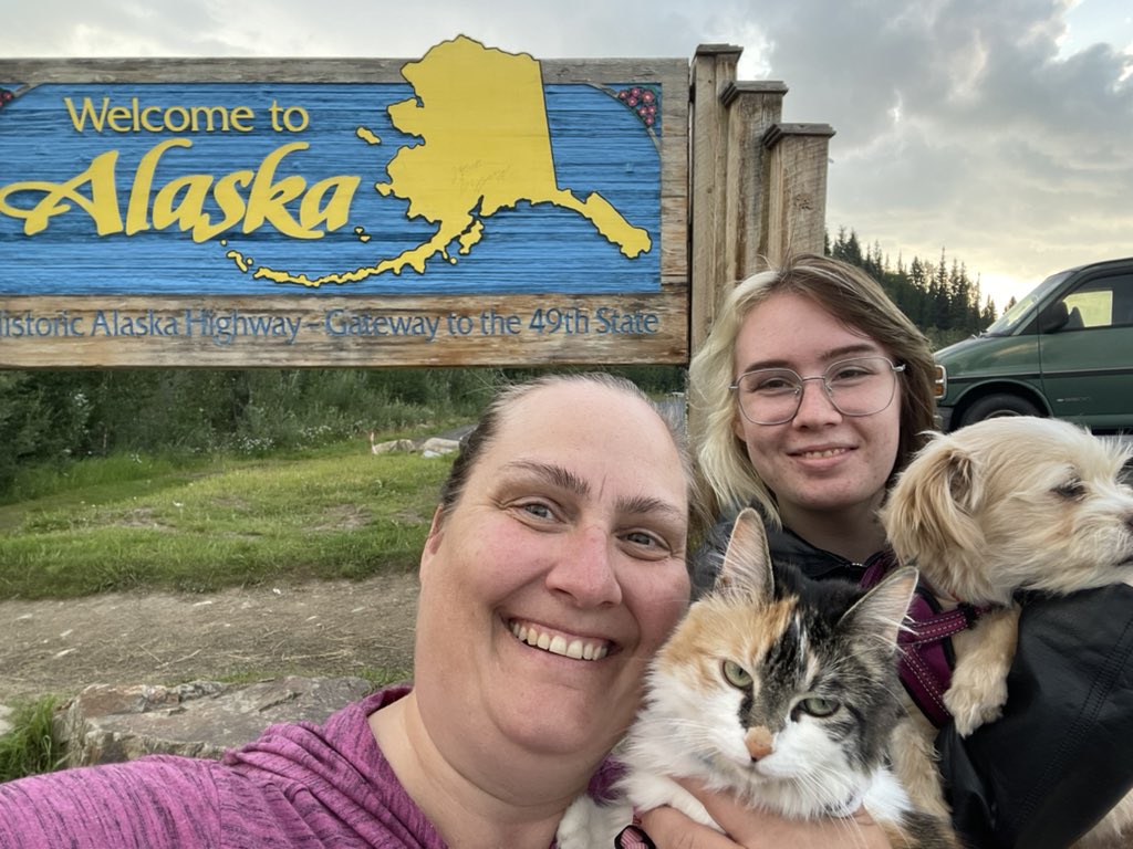 Amber Pechin- internet rando (She/Her) tweet media