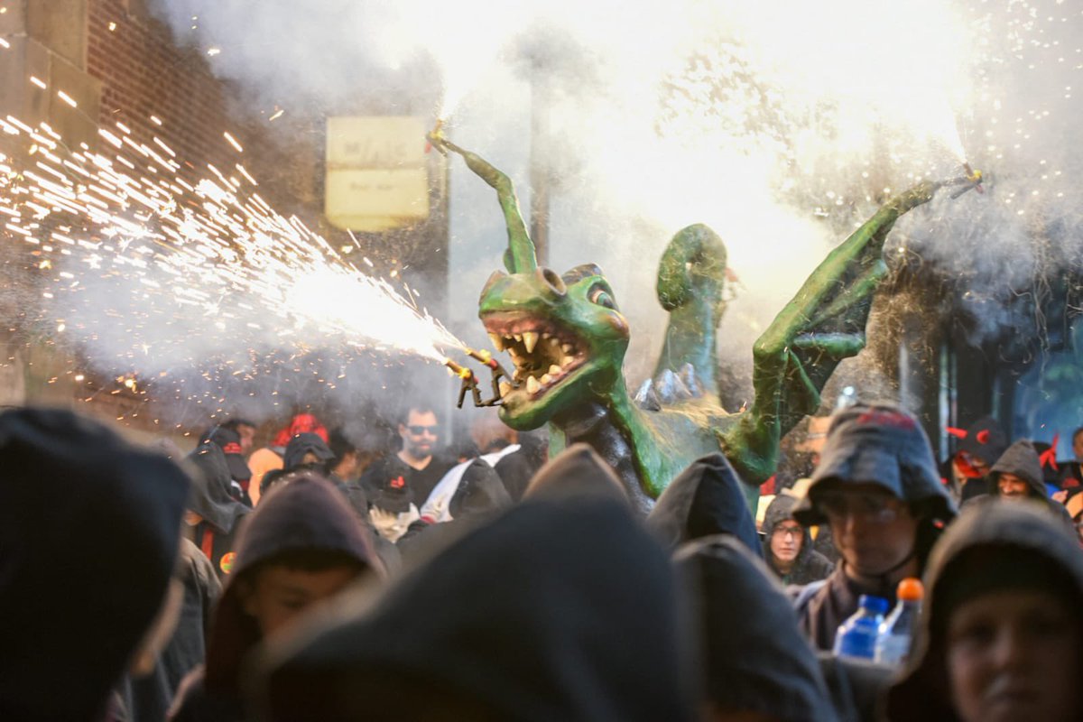 Les Santes Mataró tweet media