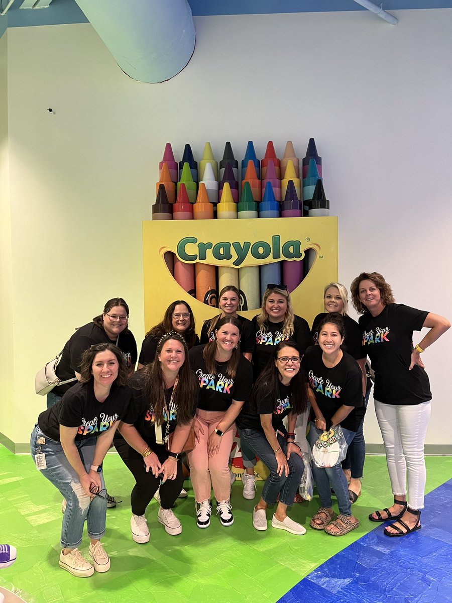 tere_santillana's tweet photo. Great SPARK of leadership with all the interventionists at The Crayola Experience @witty_reads 
#RISDLeadandInt
#RISDWeAreOne
#RISDbelieves https://t.co/WXWTM9Kn2N