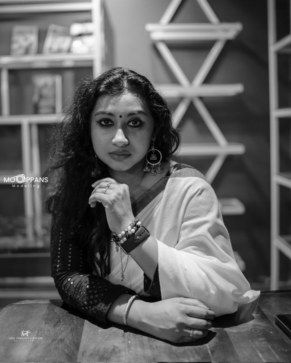 sibindevsibi's tweet photo. #photographer @sibithrishivaperoor
In #frame : meril 
#sony #alpha #7m4 #sibithrishivaperoor #sonyalpha #model #bangalluru #Sibi #photography #sibin #india #sibindev #sibindevsibi #insta #sibinism  #weddingstars  #trends #tweet #photographs #keralam #dedicated_photographer 
#book https://t.co/g8z6SUWnB3
