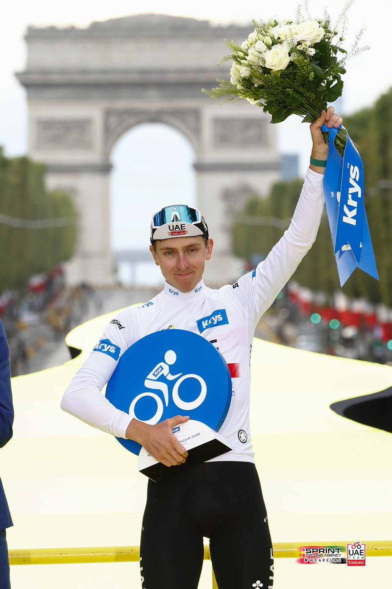 Slowly reality settles in. A phenomenal Tour with twists and turns that kept us on our toes!. <a href="/TamauPogi/">Tadej Pogačar</a> Took to the stage one last time wearing the white jersey in Paris. It almost feels like the end of an era. <a href="/TeamEmiratesUAE/">@UAE-TeamEmirates</a>

👏👏 Take a bow.
#sciconsports #seetheworld