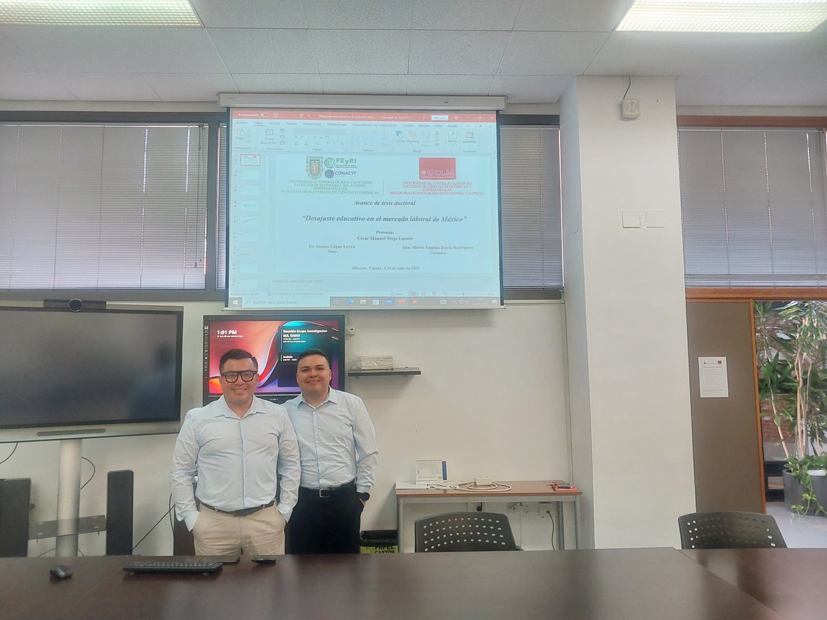 ftaadcee_ab's tweet photo. Seminario de investigación grupo #ISPEC👉 doctorandos @JCCLlimon y @trejocesar de @feyriuabc (@UABC_oficial México) en estancia en nuestra Facultad para tesis en co-tutela @uclm_es dirigidas por @angela_triguero y @AngelesDavia
Gracias @dafcee_ab @franciscoescri4 x su acogida https://t.co/jXfIi2TyRW