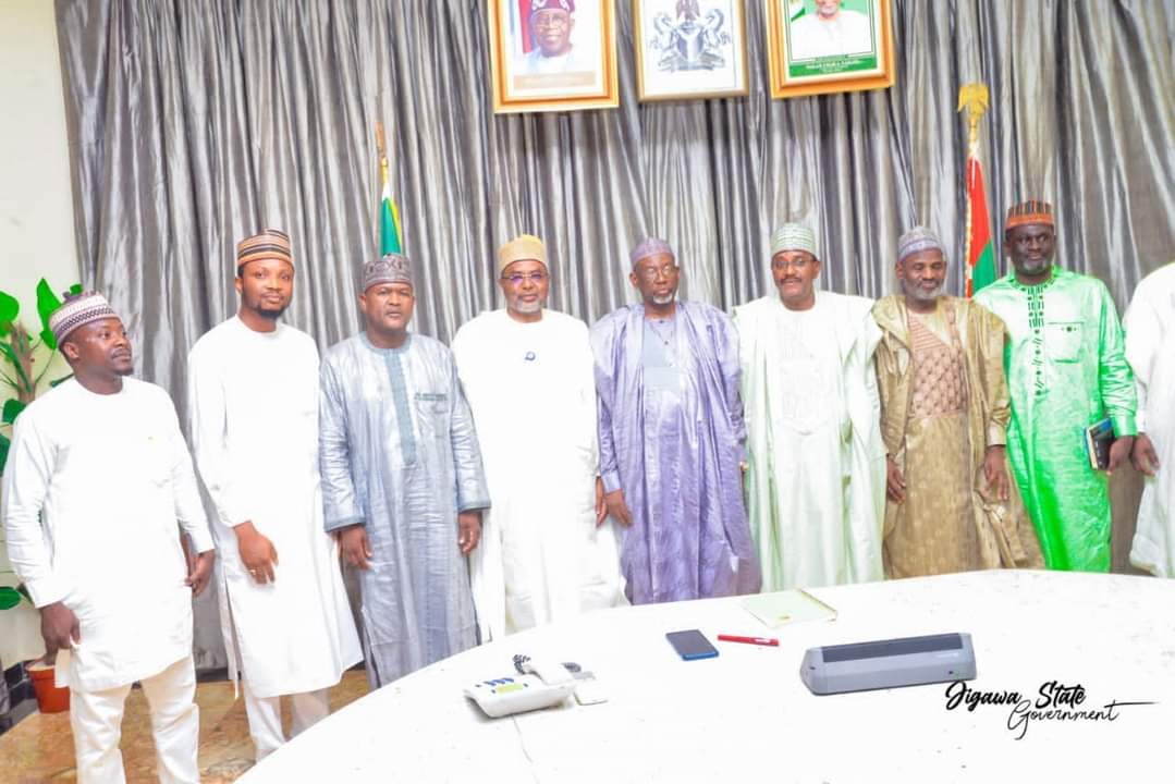 uanamadi's tweet photo. Yesterday, I met with the team from Media Trust Group publishers of @daily_trust, led by CEO Munir Gwarzo! Encouraged by their vision and Jigawa will collaborate with them to promote our state's progress. Together, we'll showcase the government's initiatives and achievements. https://t.co/VX4NUlju6Q