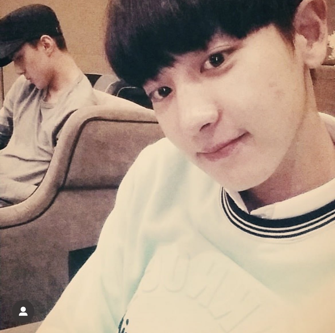 oshcuddles's tweet photo. it’s another one of those chanyeol takes a photo without sehun knowing 😭

2014                                              2023 https://t.co/jpDzpNWVEI