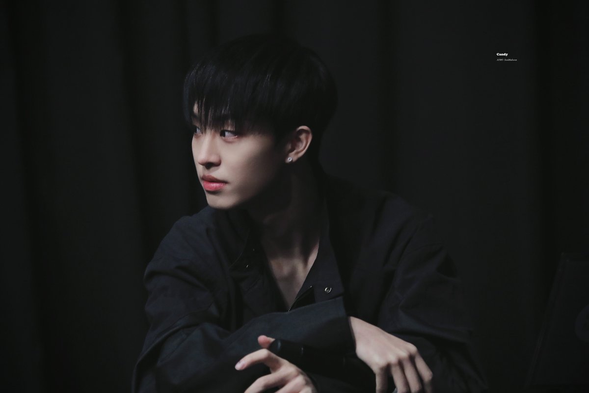 Candy031114's tweet photo. 230722

흑발의 축복이 끝이 없다..🫡

#ATBO #에이티비오
#석락원 #SeokRakwon https://t.co/1NOZZKdmUd