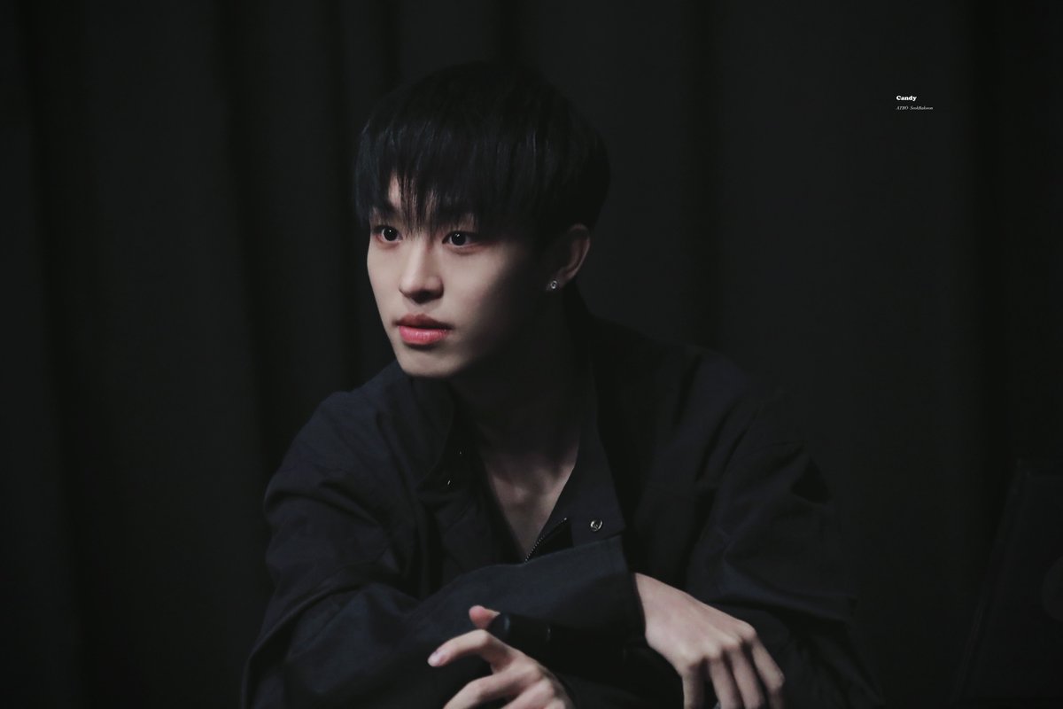 Candy031114's tweet photo. 230722

흑발의 축복이 끝이 없다..🫡

#ATBO #에이티비오
#석락원 #SeokRakwon https://t.co/1NOZZKdmUd