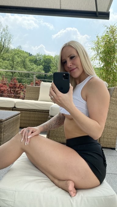 Guten Morgen ihr S&uuml;&szlig;en! 🌞💕 Habt einen tollen Mittwoch! 🌈😊 https://t.co/5x6TTpd0pa<a href="/tag/sexy"class="tags"><span>#sexy</span></a><a href="/tag/calvinklein"class="tags"><span>#calvinklein</span></a><a href="/tag/unterw%C3%A4scheliebe"class="tags"><span>#unterw&auml;scheliebe</span></a>