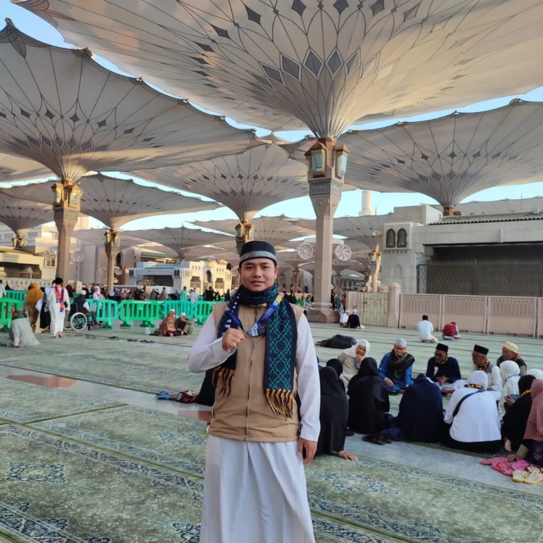 DominikusBs's tweet photo. Perkenalkan nama saya Dominikus Sandang

Muallaf 2020 bulan 3 tanggal 24
Masuk Pesantren 2020 Bulan 4 
Selesai Pesantren Tahun 2020 Bulan 10
Mengabdi di Perusahaan punya Masjid bulan 2 Tanggal 29 Tahun 2021
dan Akhirnya Aktif sampai sekarang, Sampai Jumpa di Baitullah https://t.co/V2a29VDndm