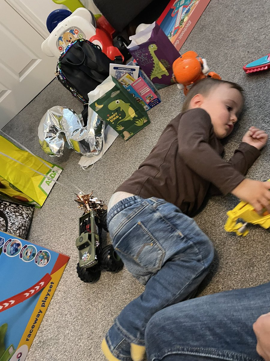 KayVictoriaHindmarsh tweet media