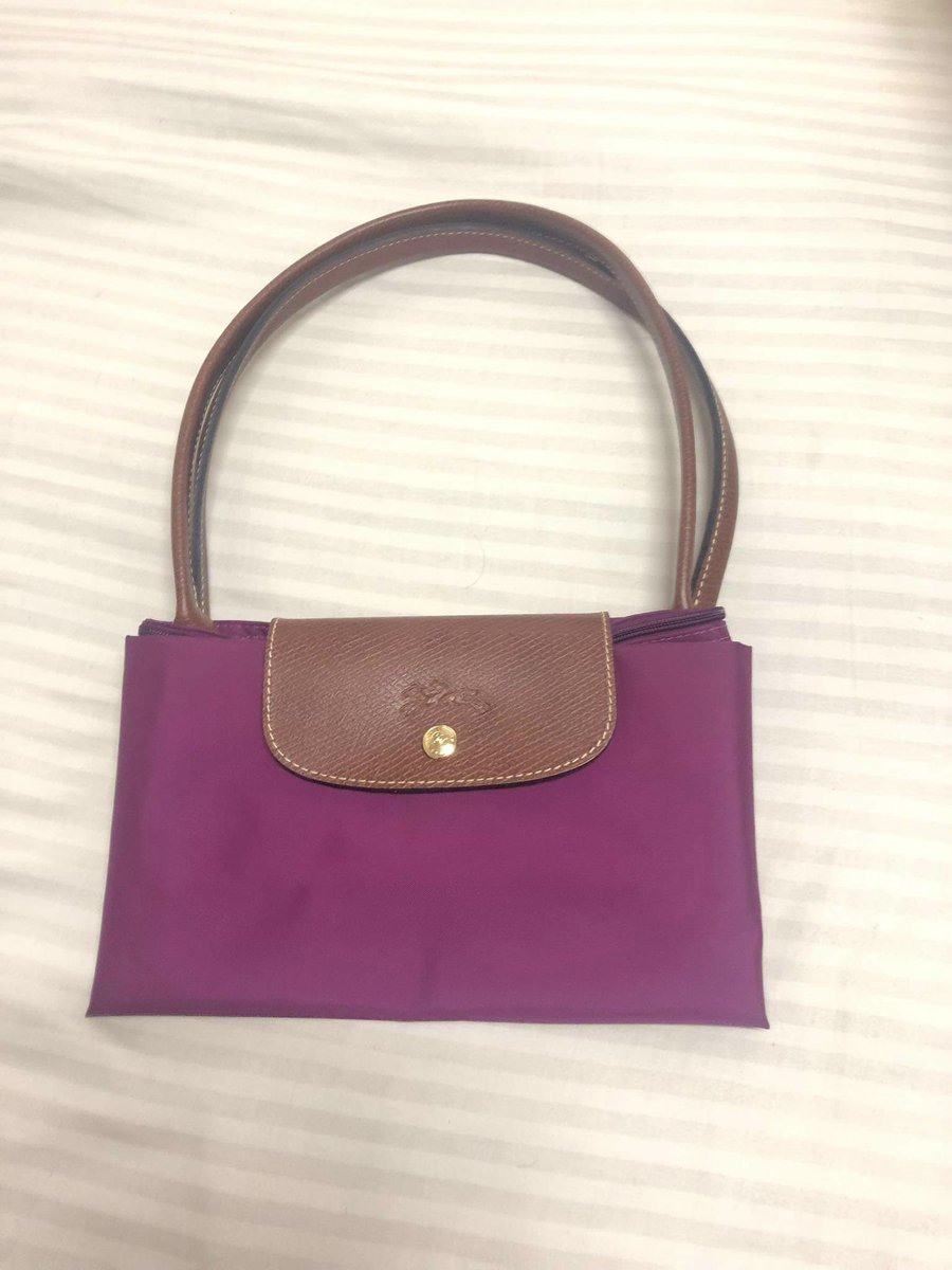 pradicart's tweet image. wts lfb ph

Brand New Authentic Magenta Longchamp Le Pliage 
₱ 6,000

✺ bought from Paris
✺ condition: unused
✺ location: Pasig City
✺ inclusions : Paperbag

can send more pictures upon request

🐚 MOP: Gcash

tags: tote bags Philippines
Please help like and retweet 🫶🏻