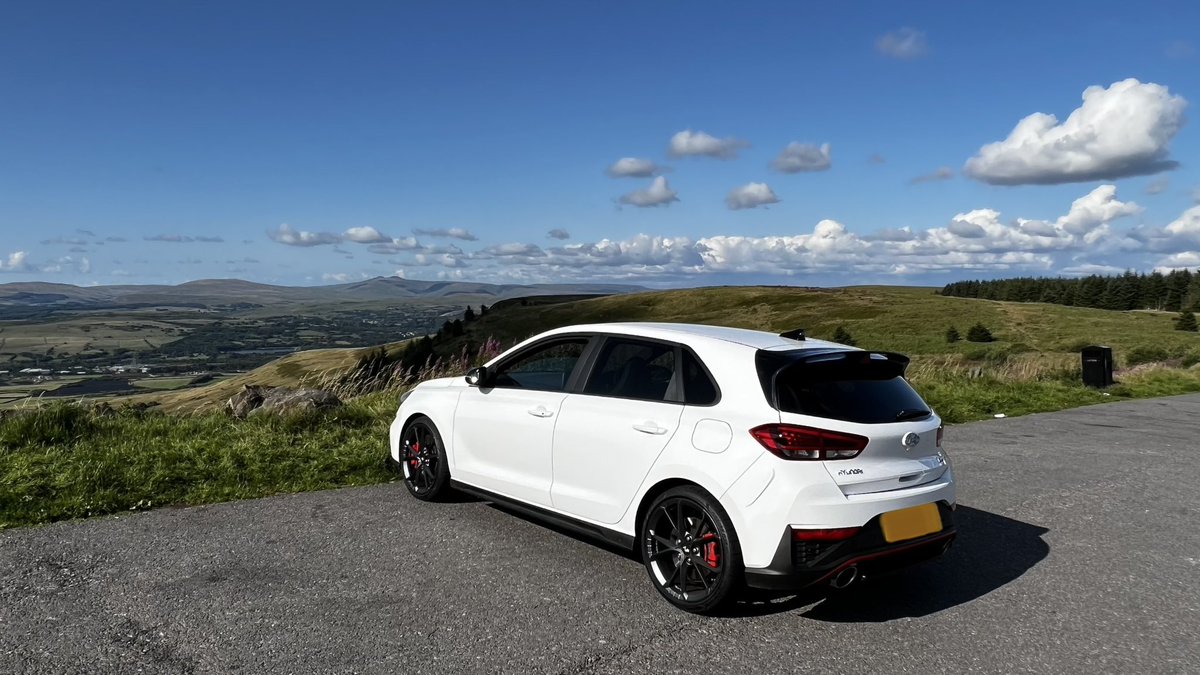 GT86Stan's tweet photo. Great drive through the Brecon Beacons, stunning weather. Running in complete, starting to explore the car’s capabilities… 👊 #hyundai #i30N https://t.co/9FaLvKnsqX