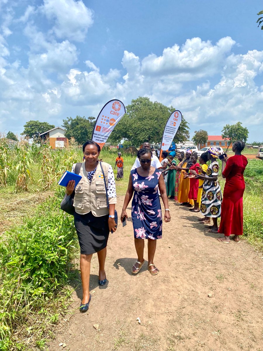 UNFPAUganda's tweet photo. @UNFPAUganda Country Representative @otienoma, is on an ongoing field mission in Northern Uganda.

The field visit provides an opportunity to see first hand the contribution of @UNFPAUganda  in transforming the lives of #refugees &amp; host women, girls, men &amp; boys.
#SRHR https://t.co/B2J97iidDg