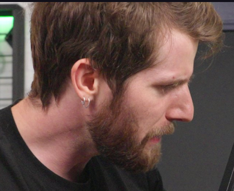 meghdev379's tweet photo. @LinusTech The Face https://t.co/LdtBUrZWYN