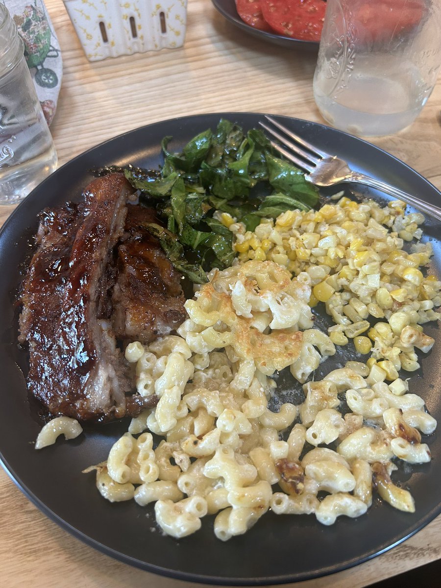 Down in Arkansas now, on the last leg of our trip… and OMG the food is to die for 

This might actually have been one of the best meals I have ever eaten