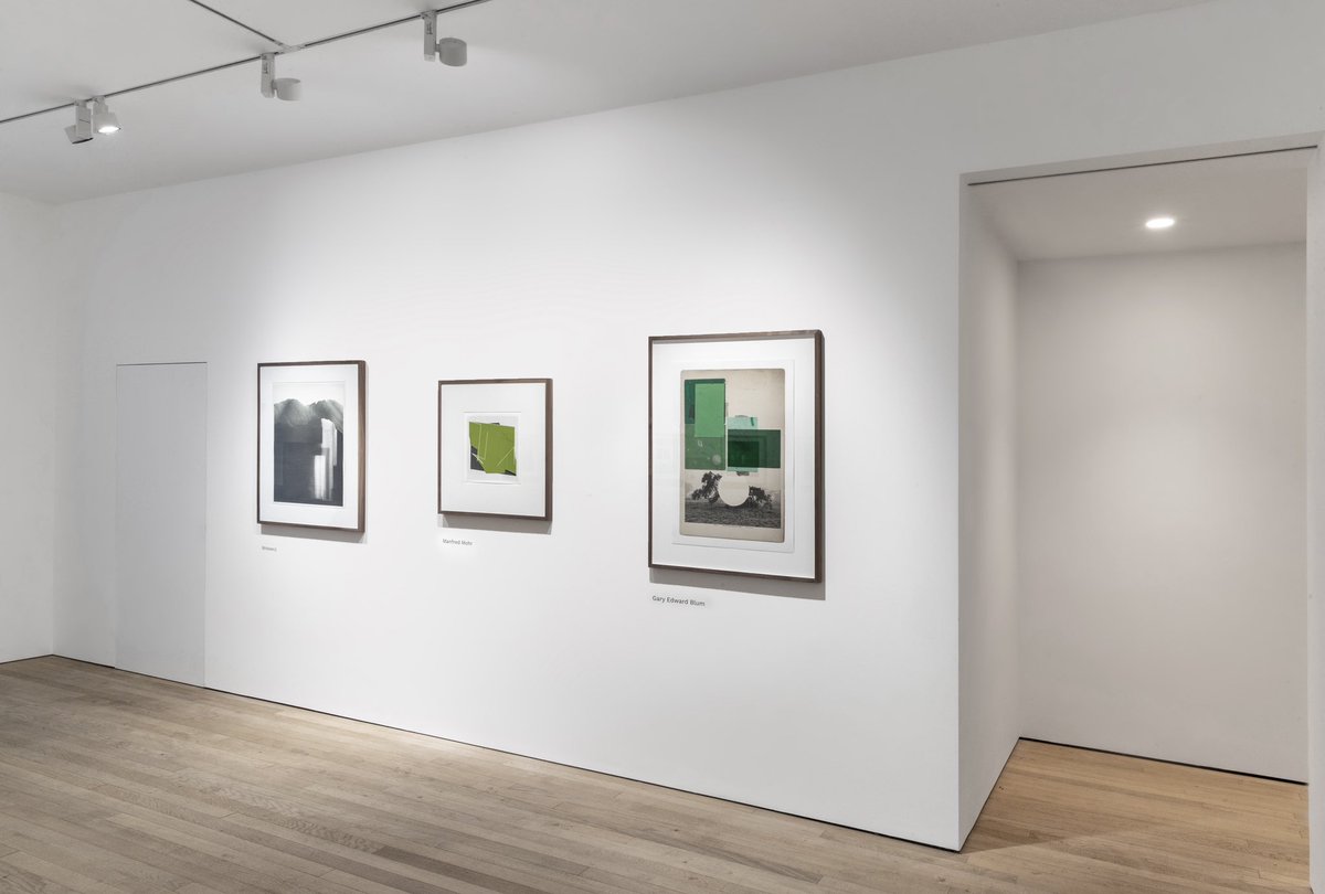 Hollow in person💚

Next to Manfred Mohr and <a href="/GaryEdwardBlum/">GARY EDWARD BLUM</a> 

At Frieze Gallery Cork St for <a href="/verse_works/">Verse</a> exhibtion of <a href="/zancan/">zancan 🌿</a> collection