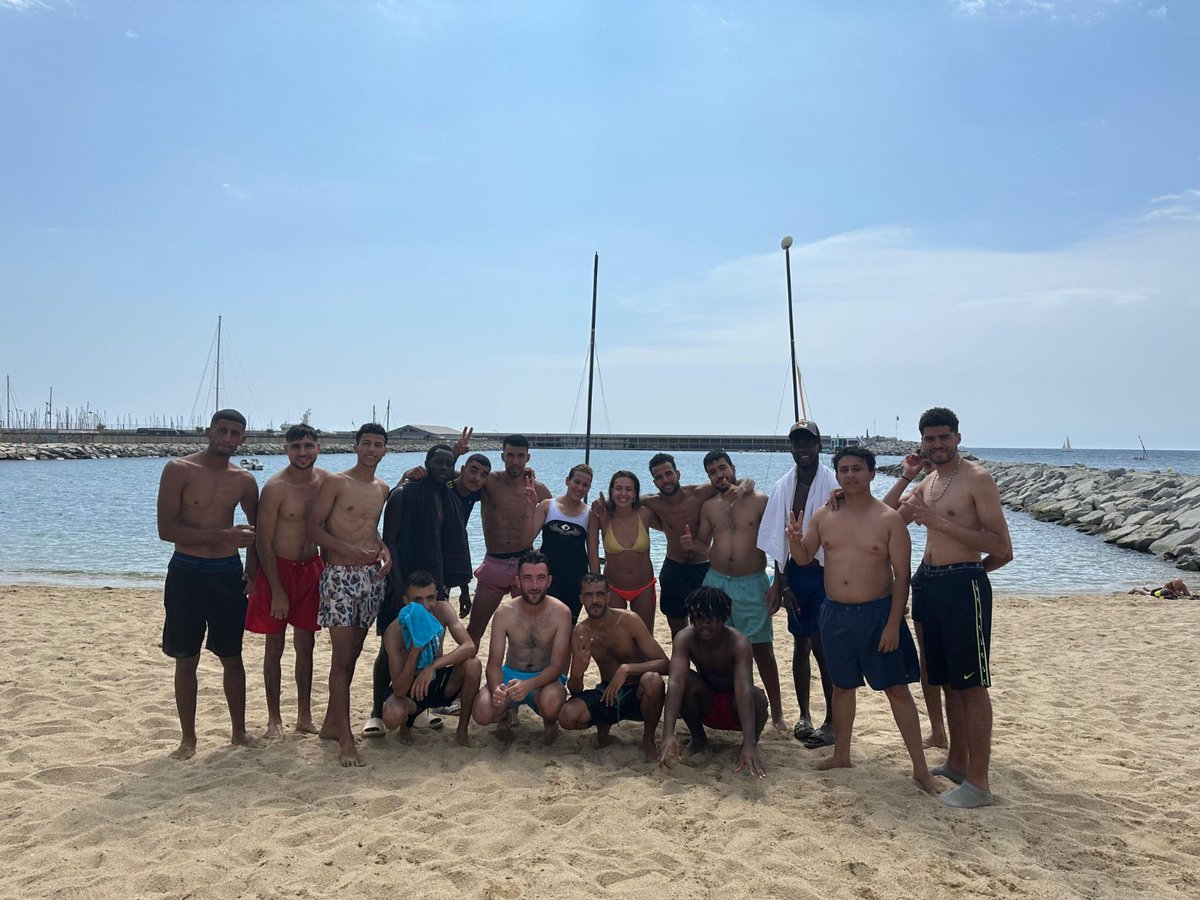 Amb el projecte #CRECE fem xarxa entre els joves de #Mataró! 

🌊Aprofitant el bon temps, hem fet activitats com caiac i paddle surf amb els participants.

❤️Gràcies a l'empresa Vela Mataró per ensenyar-nos com passar una bona estona al mar!

#HagamosComunidad #NextGeneratioEU