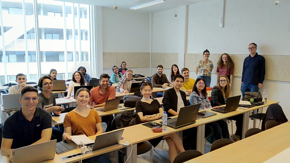 CGAT_UPV's tweet photo. The #GeoCLIC Summer School on #remotesensing and #GIS for #Urban Areas and #climatechange in @VUBrussel is running successfully this week. https://t.co/FMrWwlc3dP