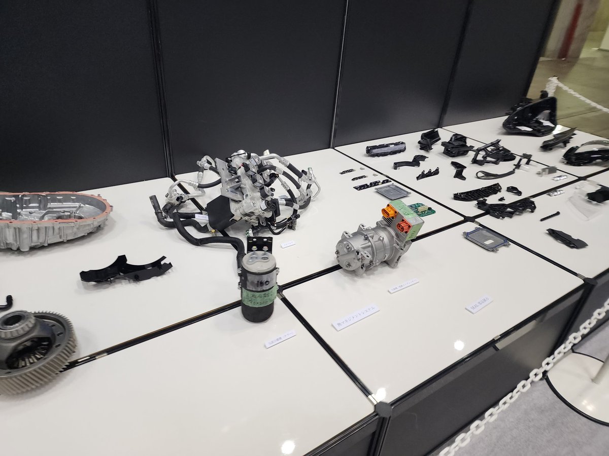 ryuhga's tweet image. TECHNO-FRONTIER行ってきました、知りたかった電気自動車のあれやこれやがずんばらりと展示されてて垂涎物ですマジで…！内部構造ここまで見ていいんですか！うれしい！！！ #テクノフロンティア #TECHNOFRONTIER