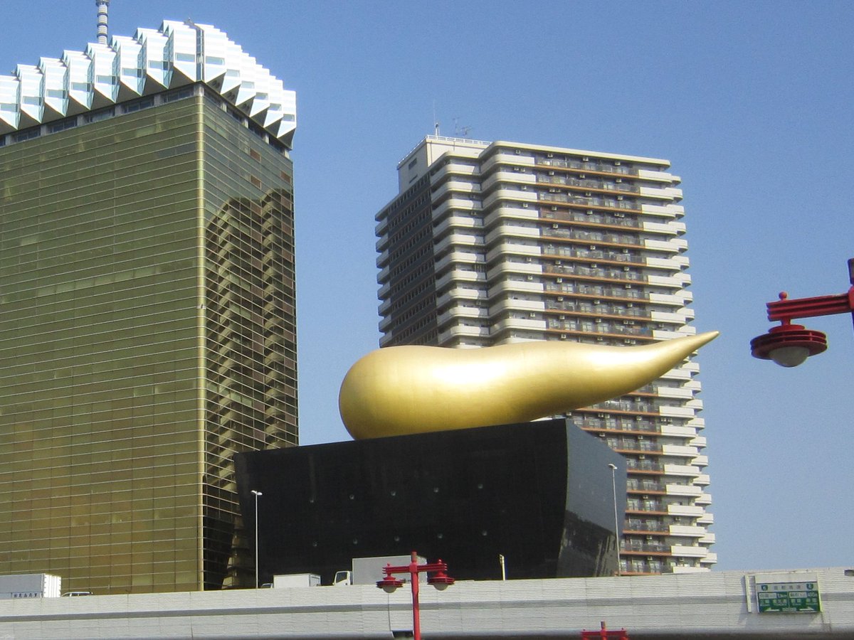 フランスに嫁に行った人が、10数年ぶりに日本に帰ってきて、浅草の金色