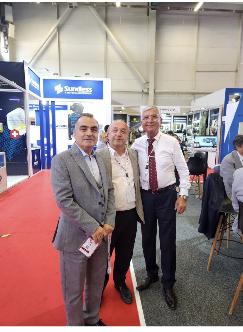 İDEF 2023 savunma sanayi fuarına iş insanı ve yönetim kurulu üyemiz sayın Halil Maranlı kıymetli hocamız ile prof. MESUT HAKKI CAŞIN HOCAMIZ LA verimli uzun bir sohpet yaptık kendilerine teşekkür ederiz