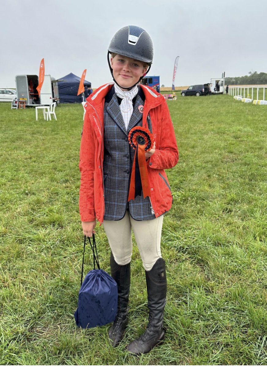 Our Young Brightstar Holly continues her strong season, competing in the U18 at Little Downham at the weekend. It was a large class & the last chance to get points for the league. Holly & Archie rode a beautiful dressage test, came 2nd in the showjumping & 3rd in the x country!