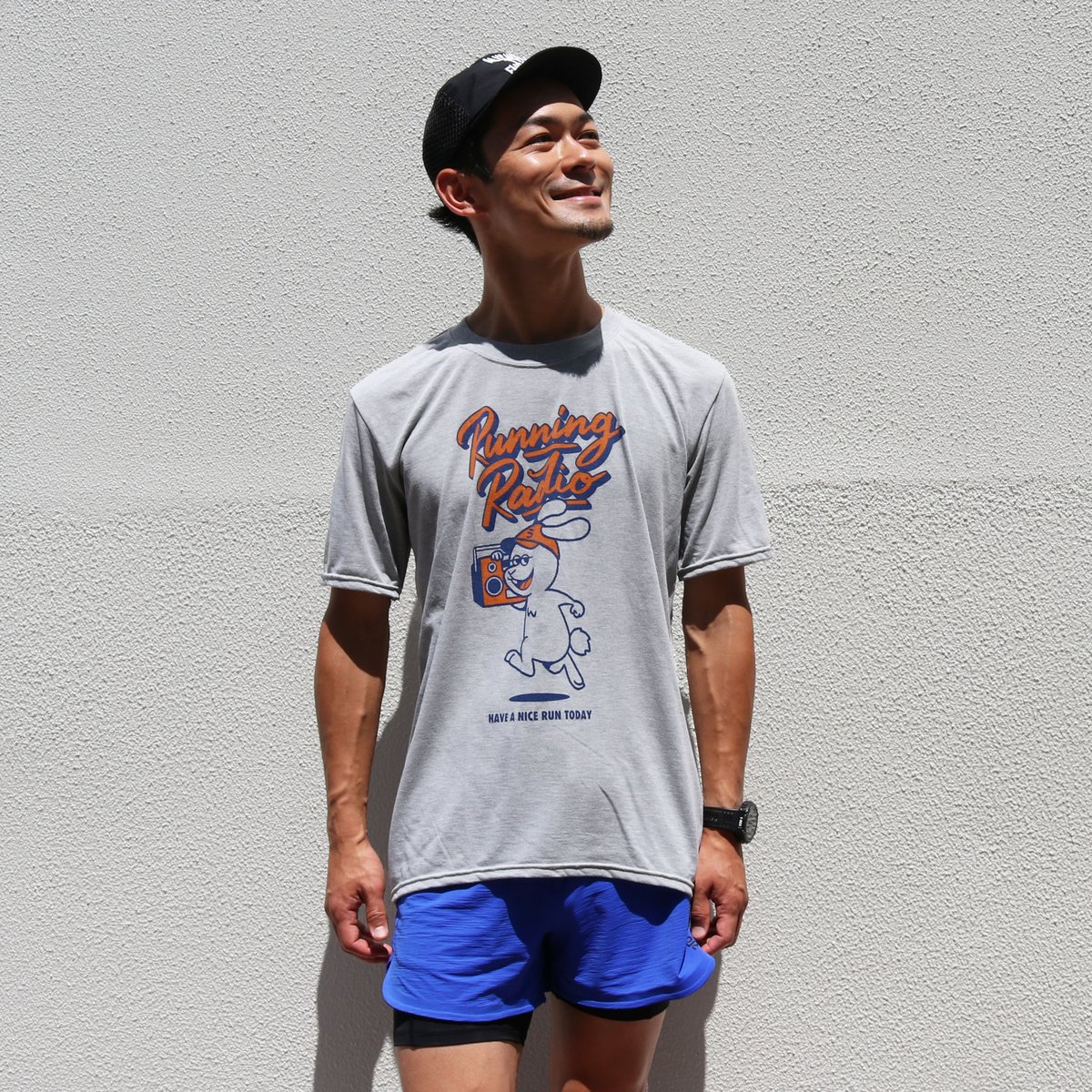 runtrip_'s tweet photo. #RuntripStore に #ランラジ コラボ新デザインTシャツがついに登場!8/8まで期間限定の予約販売。
スポーツMC #岡田拓海 渾身の1枚。
9/2開催のランラジ公開収録参加権も同時購入可能!
https://t.co/Ynmn8XDODO https://t.co/Y2BkIuAeGW