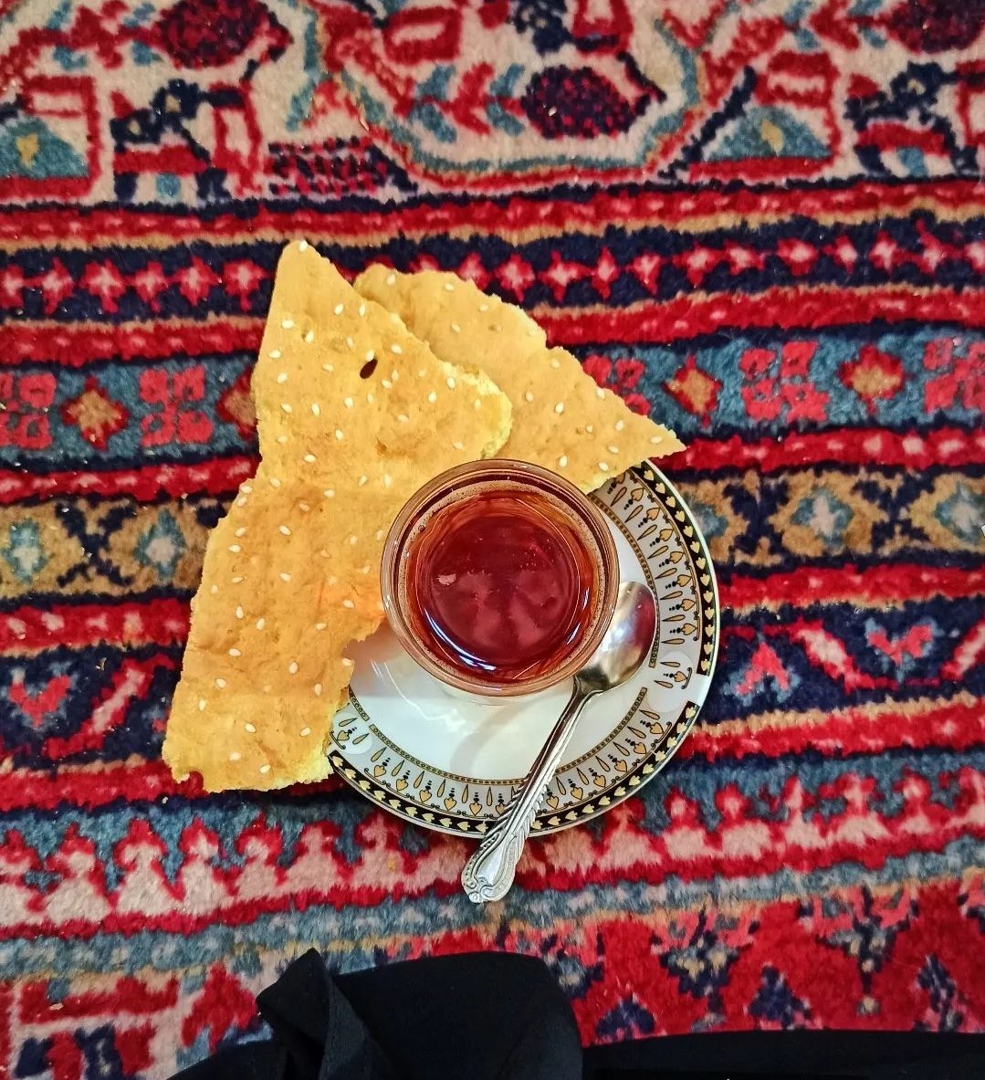 parima19683's tweet image. قایقت میانه ی دریا غرق شد؛ 
غصه نخور 
اِنَّ الْحُسین سَفینَهُ الْنِّجاة.. 💔
#روضه_خانگی