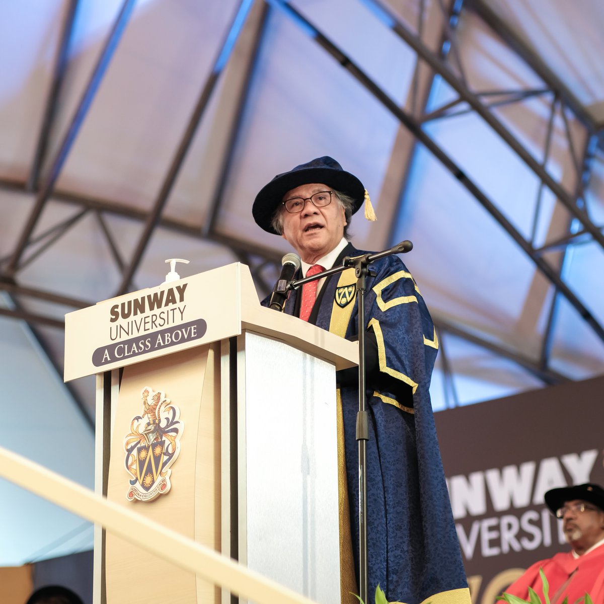 SunwayU's tweet photo. Give it up for the #Classof2023 graduates from the School of Engineering &amp; Technology and School of Mathematical Sciences! Congratulations, our amazing Sunwayians. Your dedication, resilience, and commitment have brought you to this moment of triumph
#SunUConvocation #AClassAbove https://t.co/L509DTsrVj