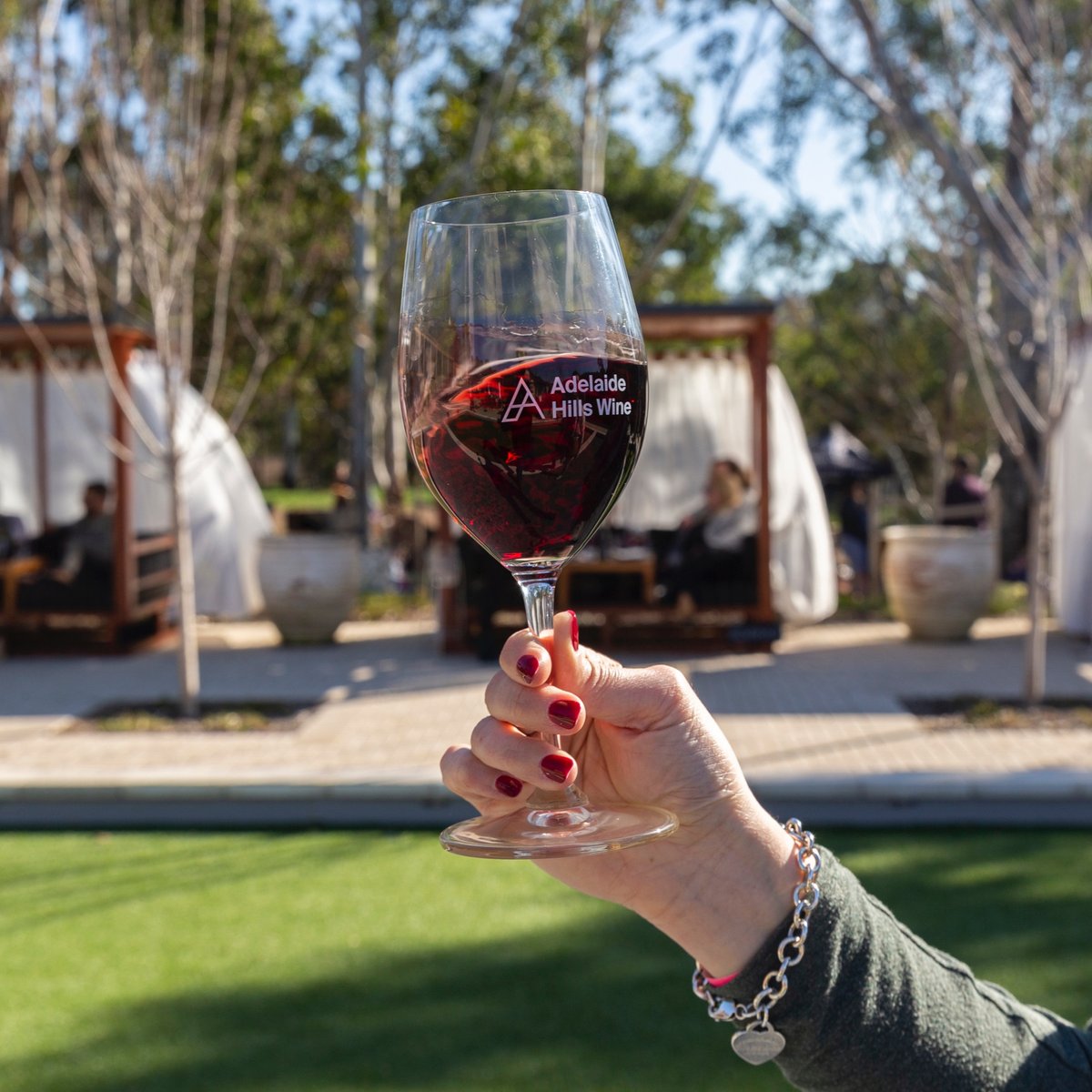 2 sleeps until the biggest weekend of the year up here! Our venues are polishing the glasses, putting the finishing touches on the menu's, prepping the lawns and getting the fire wood stacked high! 🍷🔥 adelaidehillswine.com.au/events/winter-… #winterreds23
