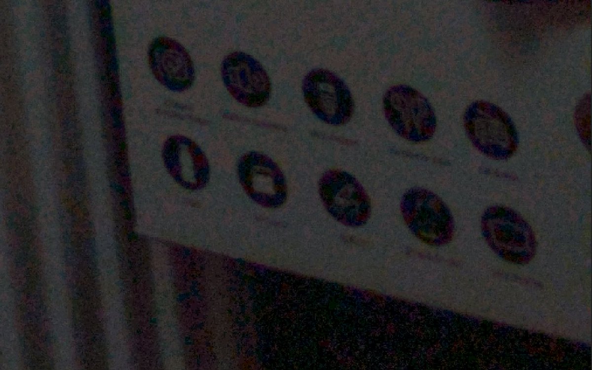 phones_ngadgets's tweet photo. #Xiaomi13Ultra
The difference between #RAW (left) und #UltraRAW (right). UltraRAW, #IMX989
Crop of a shadow part of a #photo against harsh light (window), shadows lifted with editing software.
-> Obvious difference in noise! But only visible in difficult light situations. https://t.co/TNw4YI9Jyz