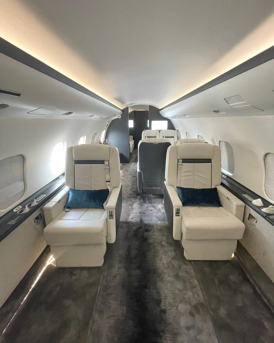 ACS_USA's tweet photo. Our Miami office arranged the charter of a Bombardier Global Express from Miami to Vienna. Configured for 14 passengers, the ultra-long-range business jet's cabin is divided into three seating zones, including a lounge in the rear - https://t.co/b1fu9EYXhy #ACSMIA #aircharter https://t.co/r1NWBWrhOY