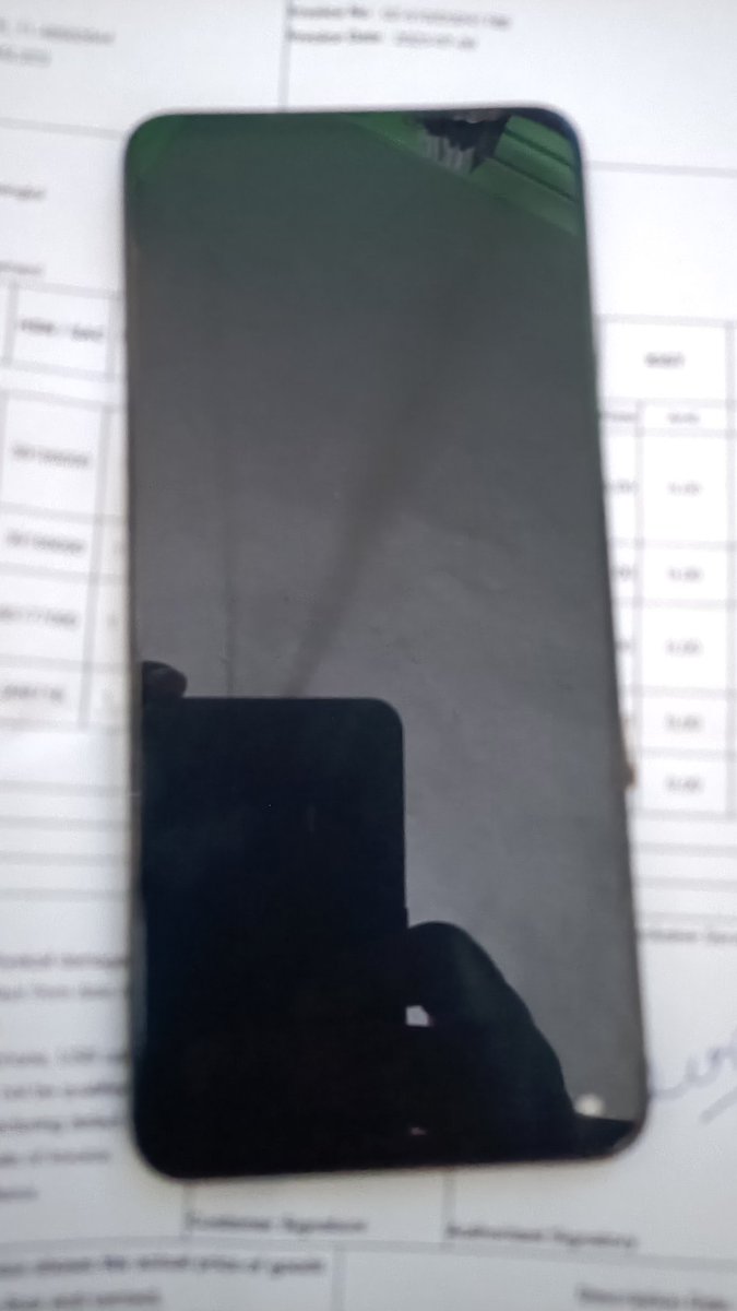VISHALK94285509's tweet photo. @realmecareIN almecareIN   display theek hai service center wale to bhi mere se 6342 liye kahin se damage bhi nahi hai real mein service thik nahi hai aaj ke bad real mein koi product nahi lunga main https://t.co/Aa9C1lOht5