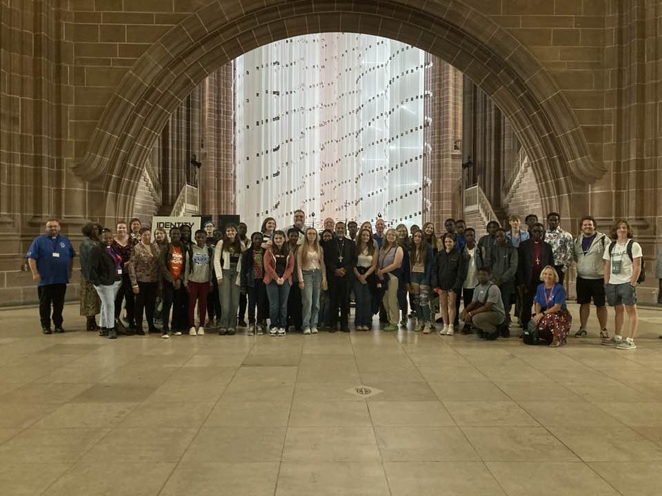 LivDiocese's tweet photo. As they spend their first day in our diocese, pilgrims from Kumasi and Virginia (along with our own young people) are welcomed to @LivCathedral by |@JPerumbalath
#TriangleOfHope #OneWorldOneFamily https://t.co/wYJbviQjko