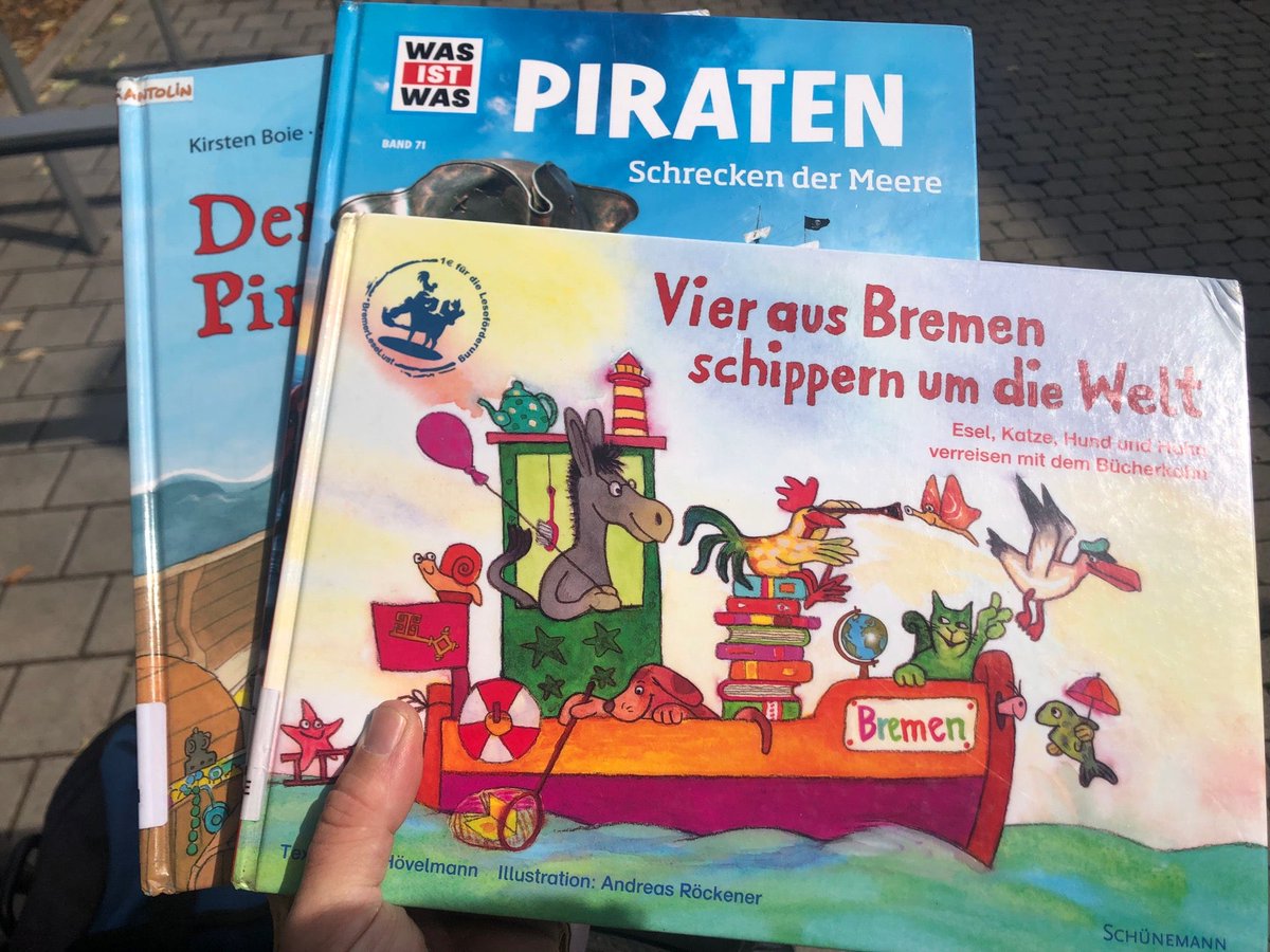 #Urlaubslektüre (@ Bücherei in Winsen (Aller), NDS) swarmapp.com/c/k1EmEs4Vbi1