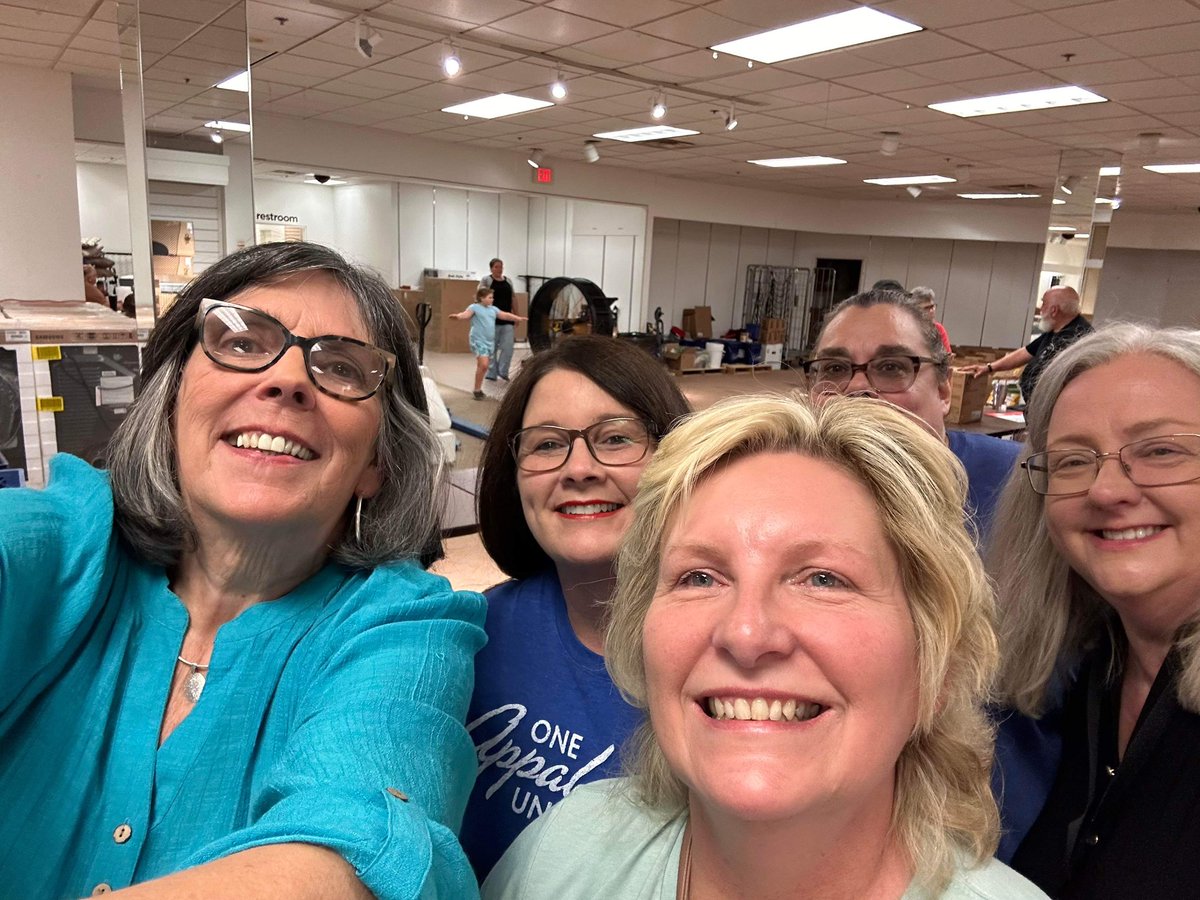 Here are a few photos from Hazard where UKRRTA members met to sort and begin distribution of books collected by KRTA members and friends. The books will be given to groups and individuals in counties impacted by the 2022 flood.