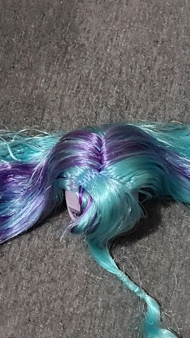 The Twyla with a middle part was a hoax btwI forgot to come clean abt it 
