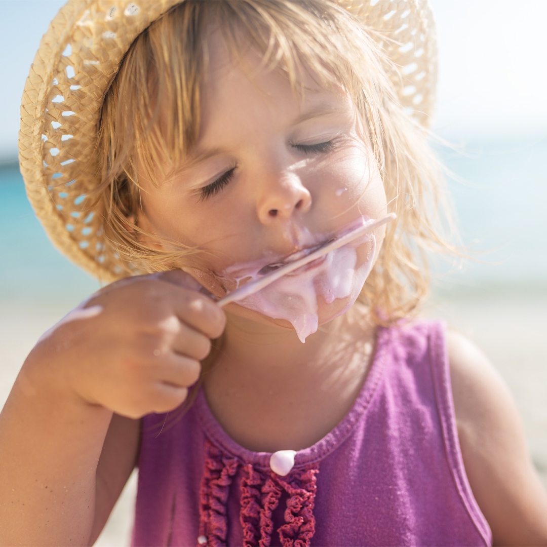 scanlondc's tweet photo. Don’t let drips and stains get in the way of making the most of your summer. 🍦☀️ #drycleaner #drycleaners #drycleaning #laundryservice #drycleaningservice #washandfold https://t.co/1FSBRrj1M7