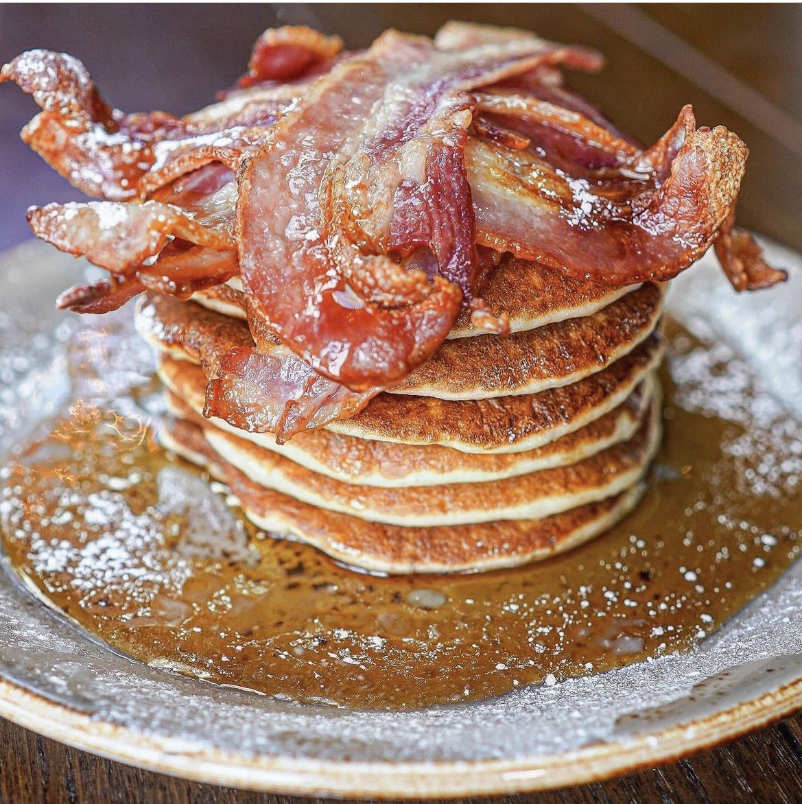 SlipperBoot's tweet photo. Did you know we open from 10am Monday to Friday for brunch??? 

You can pop in and enjoy our menu, like the maple bacon pancakes 🥞 😋 #Amersham #Chef&amp;Brewer #brunch #pancakes https://t.co/wWGvNjmd2s