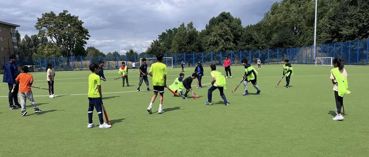 TH_HockeyClub's tweet photo. We had very good turn out for our summer hockey program.
This is continuing grow the sport of hockey in one of the most deprived areas of England.
Please spread the word and come along as this runs for the next 3 weeks every Mon & Tue 12.30-2pm
#sportingequals
#englandhockey https://t.co/zyhX3BnsKB