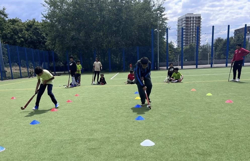 TH_HockeyClub's tweet photo. We had very good turn out for our summer hockey program.
This is continuing grow the sport of hockey in one of the most deprived areas of England.
Please spread the word and come along as this runs for the next 3 weeks every Mon & Tue 12.30-2pm
#sportingequals
#englandhockey https://t.co/zyhX3BnsKB