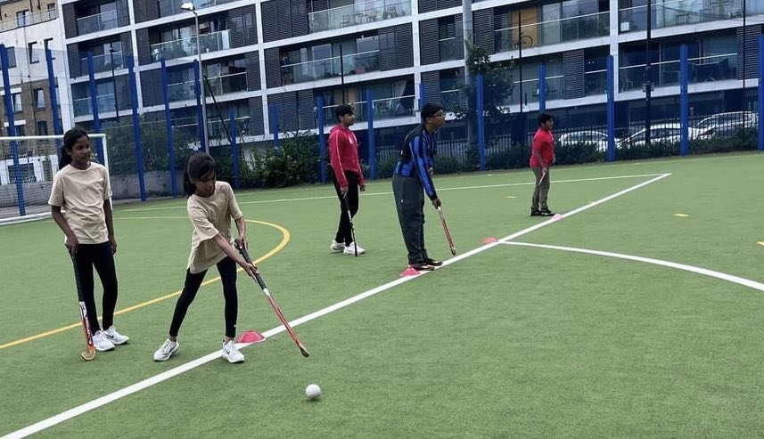 TH_HockeyClub's tweet photo. We had very good turn out for our summer hockey program.
This is continuing grow the sport of hockey in one of the most deprived areas of England.
Please spread the word and come along as this runs for the next 3 weeks every Mon & Tue 12.30-2pm
#sportingequals
#englandhockey https://t.co/zyhX3BnsKB