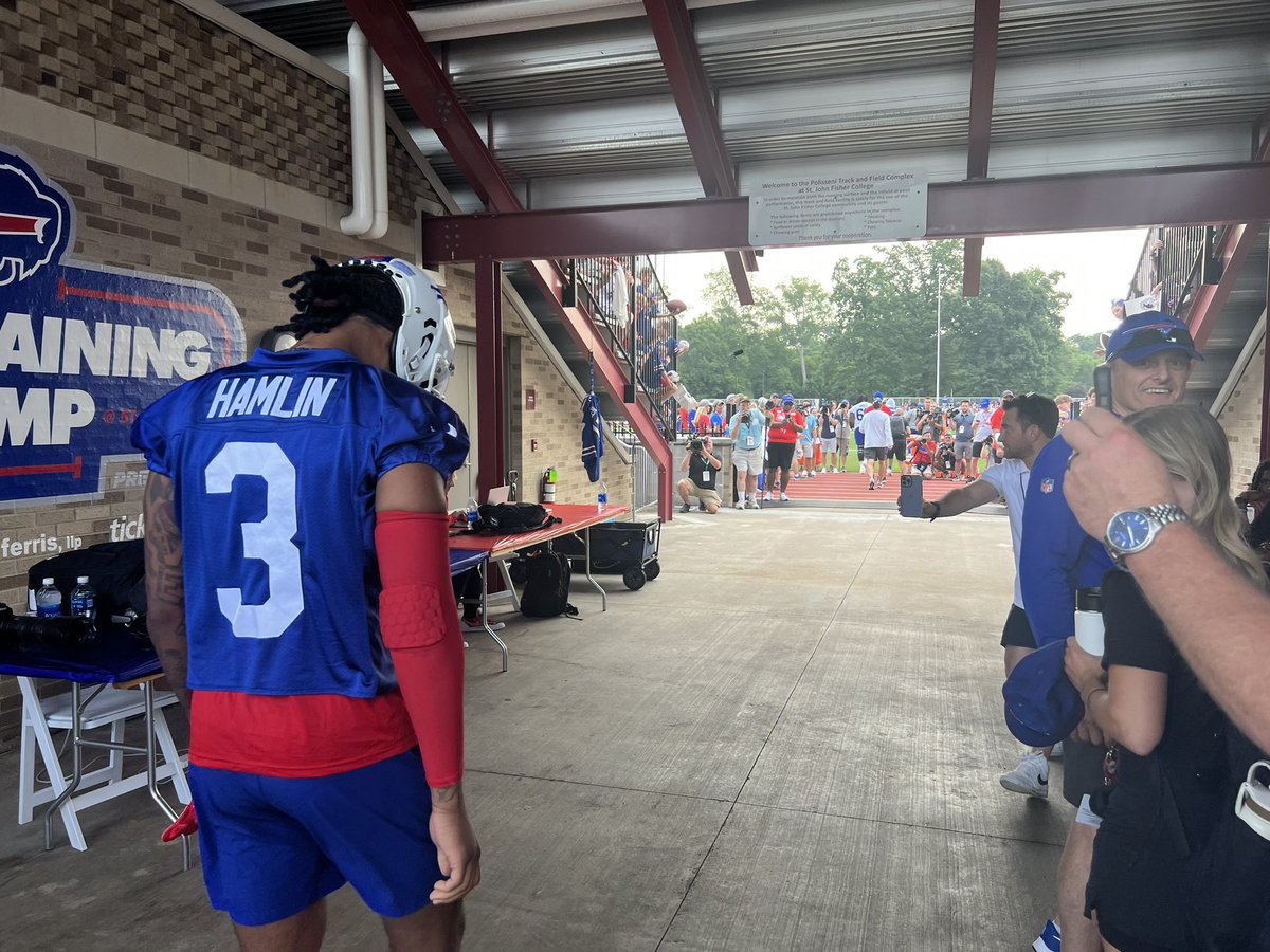 Some pictures are worth more than a thousand words #BillsMafia <a href="/WKBW/">7 News WKBW</a>