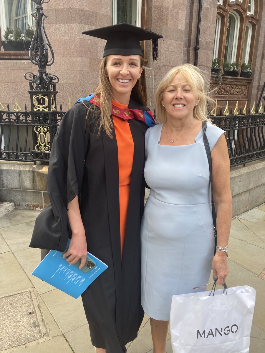 Good day for @katecross16 receiving her Master’s degree in Sports Directorship ! Mum Christine proud to be there with her ! I took the picture by the way !