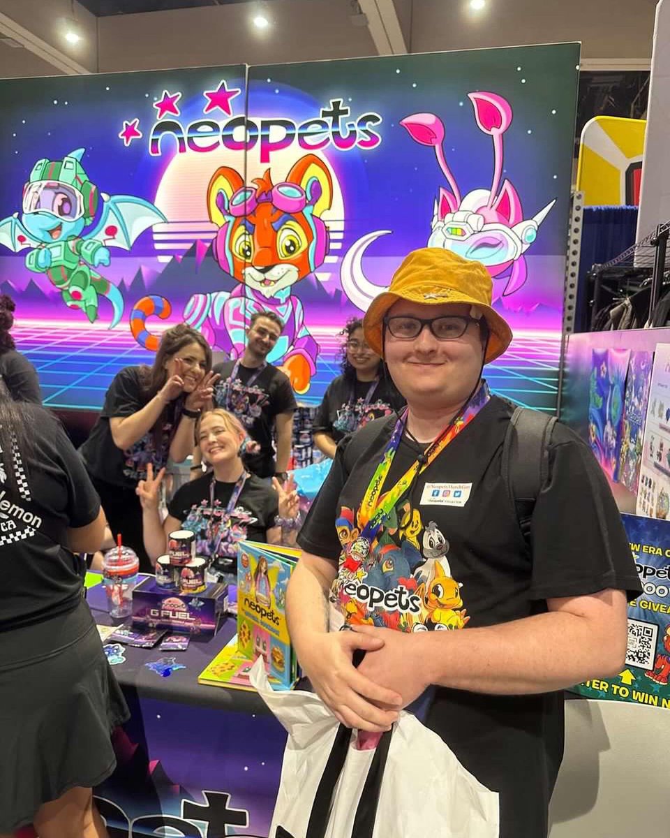neopetsmerchguy's tweet photo. ⭐️ #SDCC2023 was a huge success! Looking forward to everything to come in this new era of #Neopets! ⭐️

#sdcc #neopetsmerch #neopetscollector #neopetsart #neopetscosplay #feedyourneopets #comiccon #neopetsplush #neopetsfaeries #neopetsfanart #neopia #worldofneopia https://t.co/PaTLMMT2dN