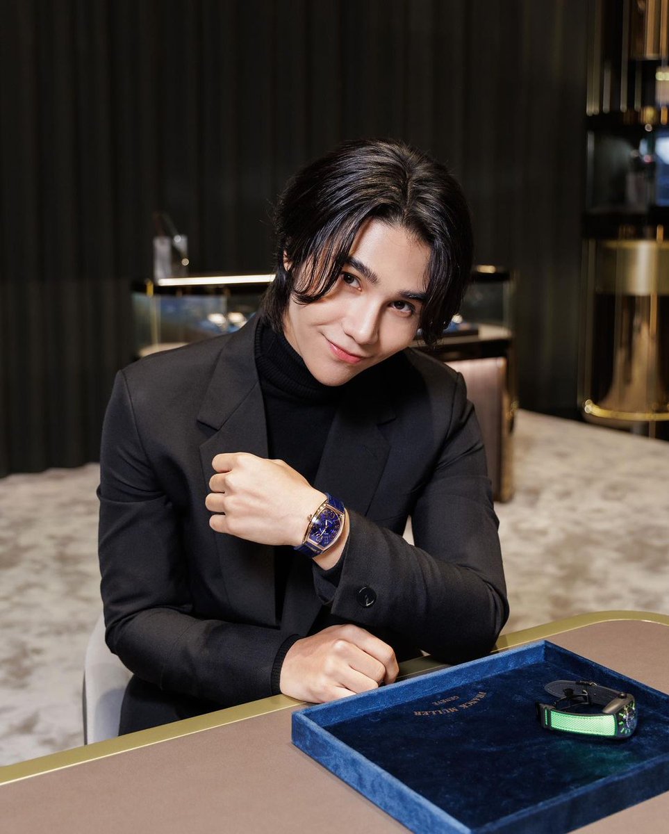 jeffsaturbrasil's tweet photo. 📷 | Atualização de Jeff Satur em seu Instagram durante o evento de abertura da boutique Franck Muller no Siam Paragon. — (jeffsatur)
@jeffsatur #JeffSatur
#FranckMullerSEA #PendulumTH
#MasterofComplications https://t.co/Psba3cprTn