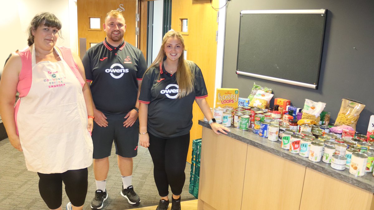 💪Our FIT Jacks participants collected 50kg of food for the <a href="/FridgeSwansea/">Swansea Community Fridge</a> to mark the end of their training programme.

Read more here👉bit.ly/3OtAqmC